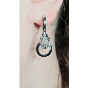 Сережки із білого золота з діамантами 0,756 ct і смарагдом